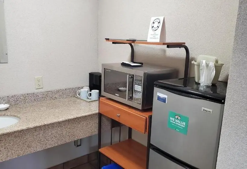 デラックススイート, Shoreside Inn & Suites