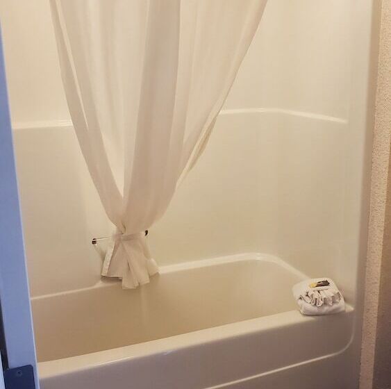 غرفة قياسية, Shoreside Inn & Suites