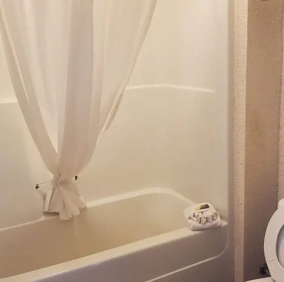 デラックススイート, Shoreside Inn & Suites