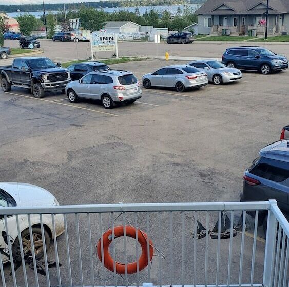 جناح ديلوكس, Shoreside Inn & Suites