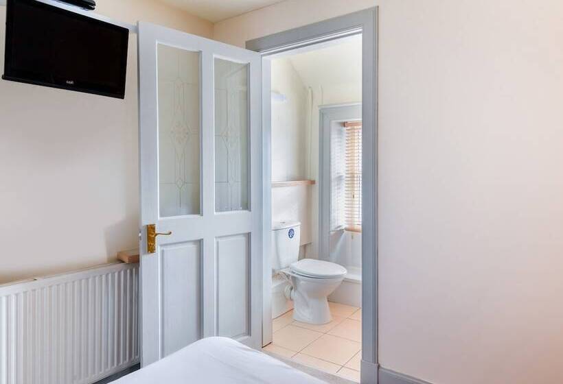 Номер Стандарт, The Clovenfords