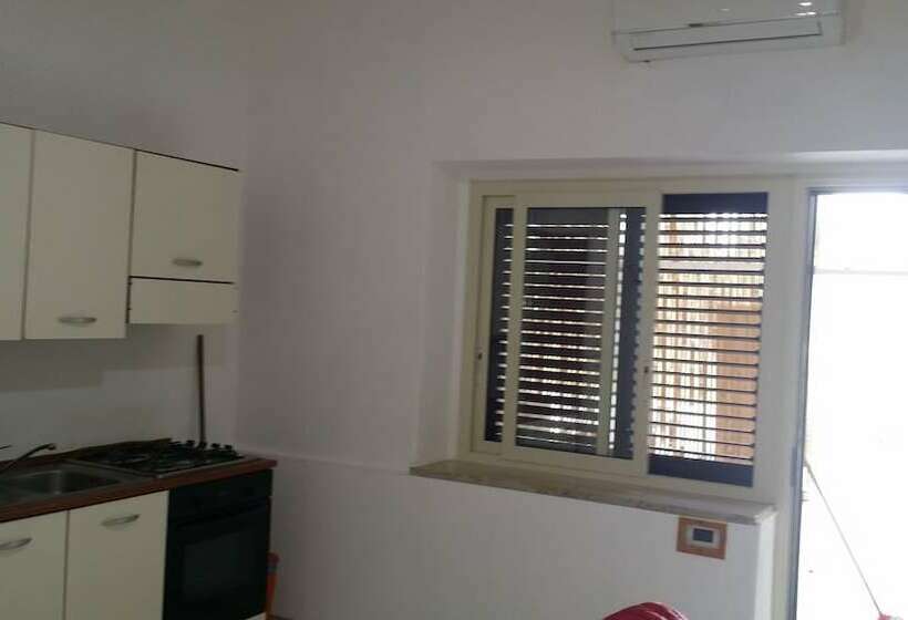 חדר בסיסי לארבעה, Villa Giorgia