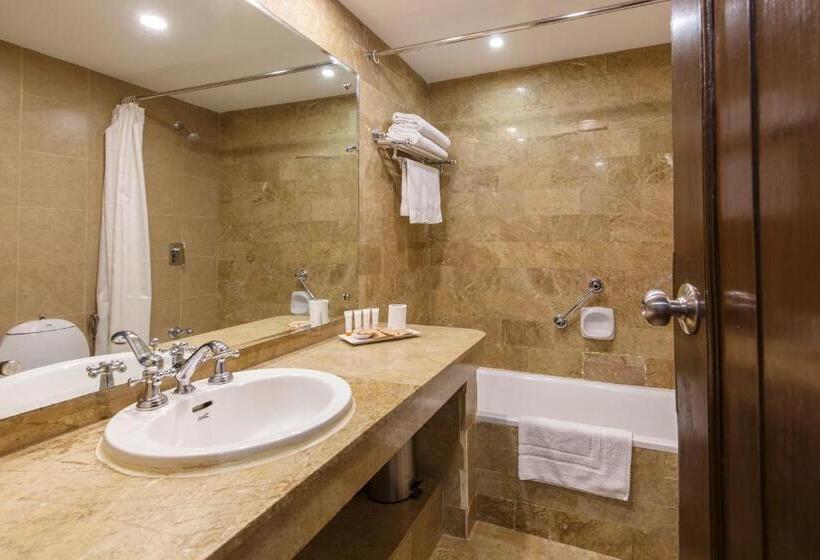 اتاق استاندارد با چشم‌انداز کوهستان, Club Himalaya, By Ace Hotels