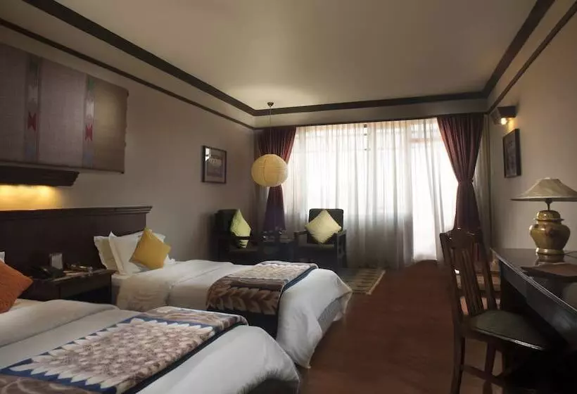 اتاق خانوادگی با چشم‌انداز کوه, Club Himalaya, By Ace Hotels