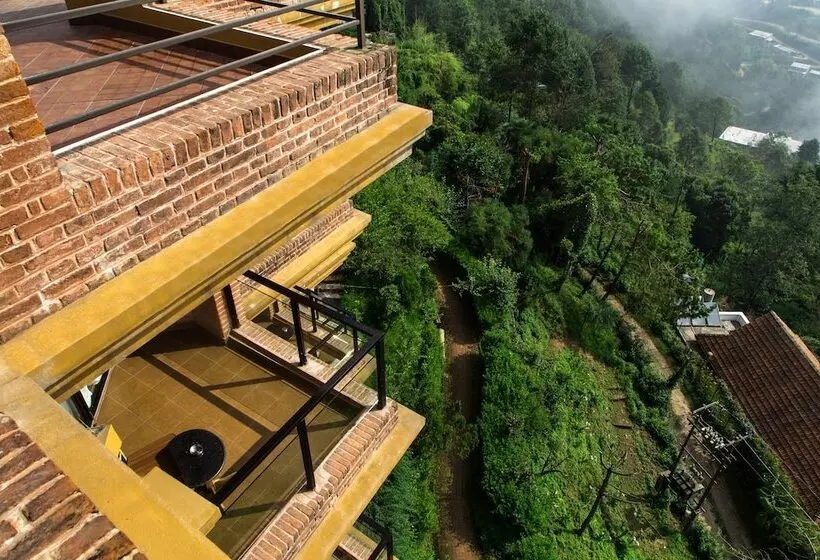 اتاق خانوادگی با چشم‌انداز کوه, Club Himalaya, By Ace Hotels