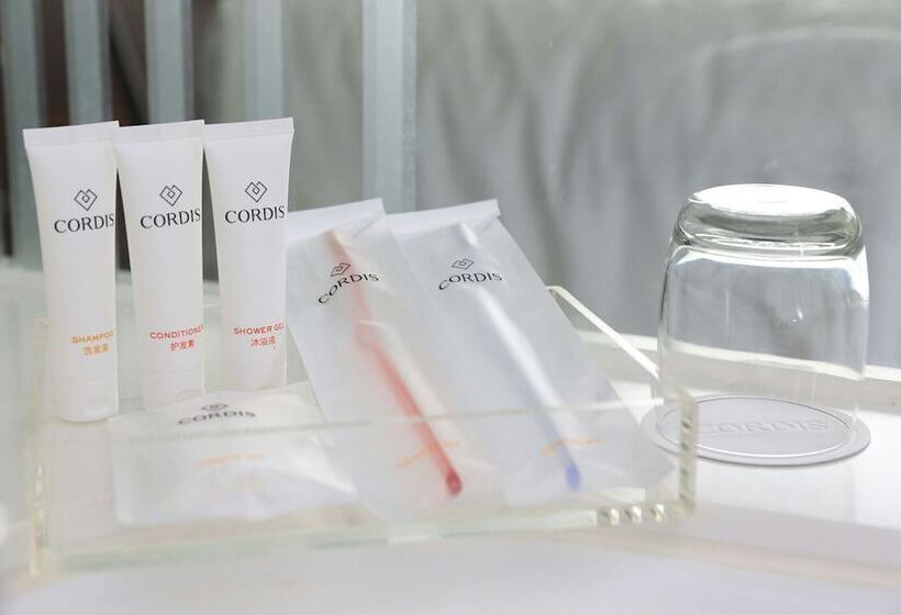 سوییت, Cordis, Hong Kong