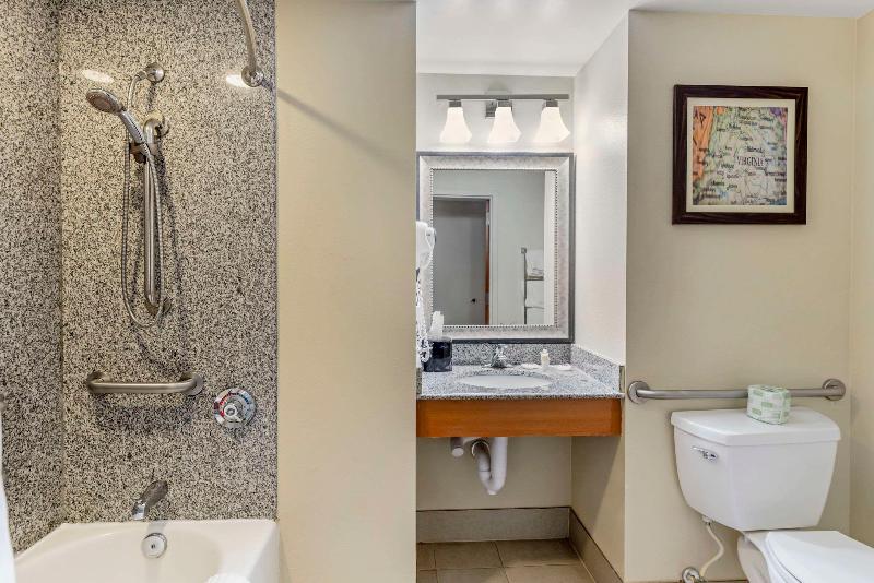 سوییت, Cordis, Hong Kong