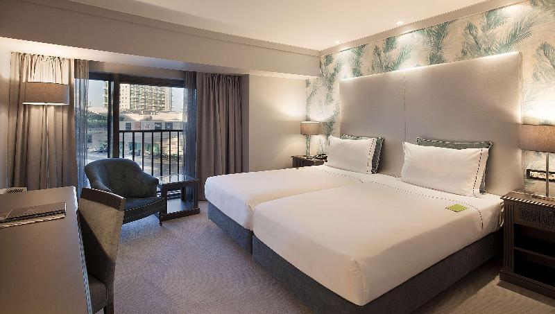 استودیو کلوب, Cordis, Hong Kong