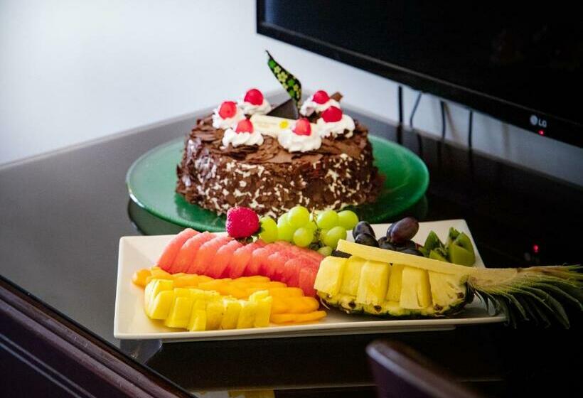 اتاق دلوکس با تخت کینگ و چشم‌انداز, Dar Al Taqwa