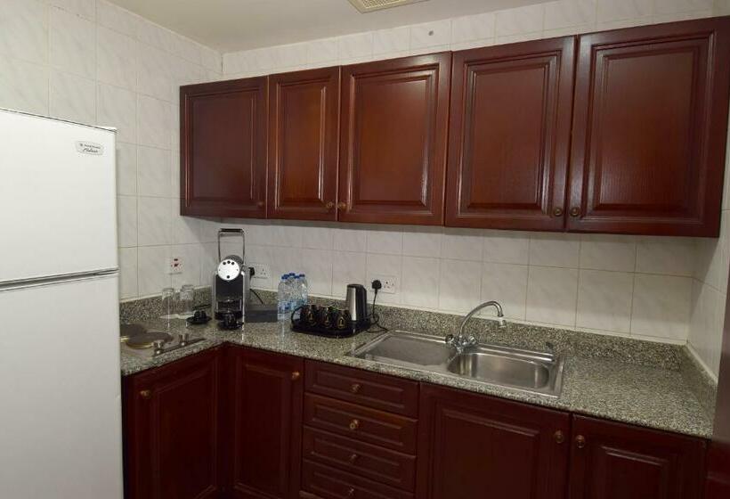 سوئیت دولوکس با چشم‌انداز, Dar Al Taqwa