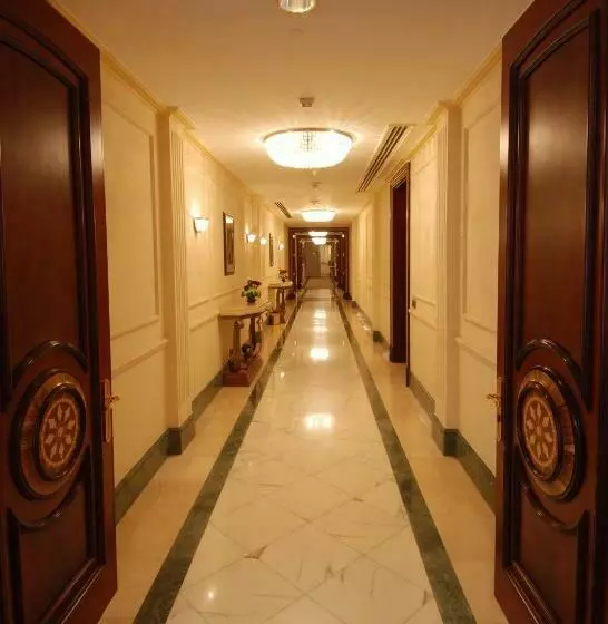 Royal-huone, Dar Al Taqwa