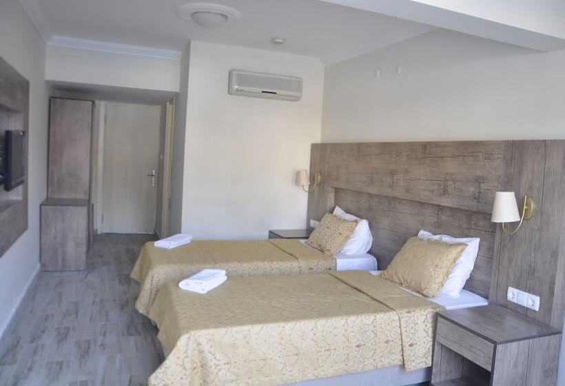 Номер Стандарт, Delfi Hotel Spa & Wellness Center