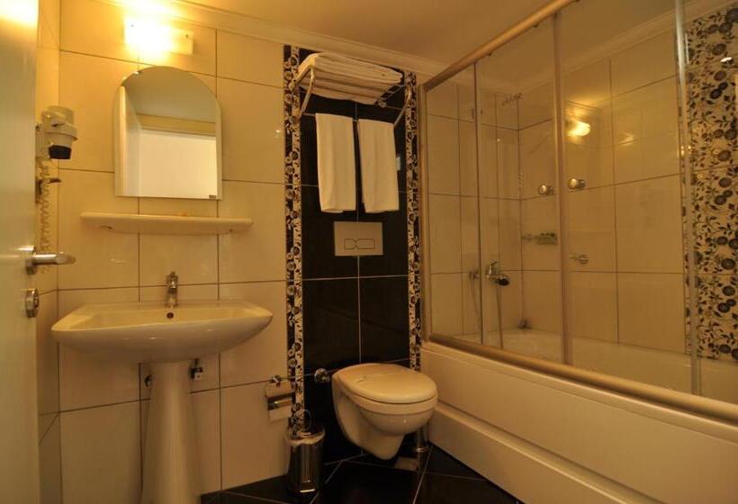 اتاق لوکس, Delfi Hotel Spa & Wellness Center