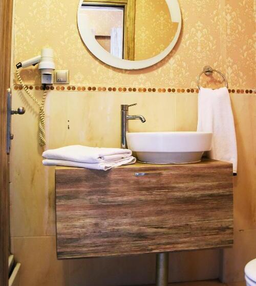 اتاق لوکس, Delfi Hotel Spa & Wellness Center