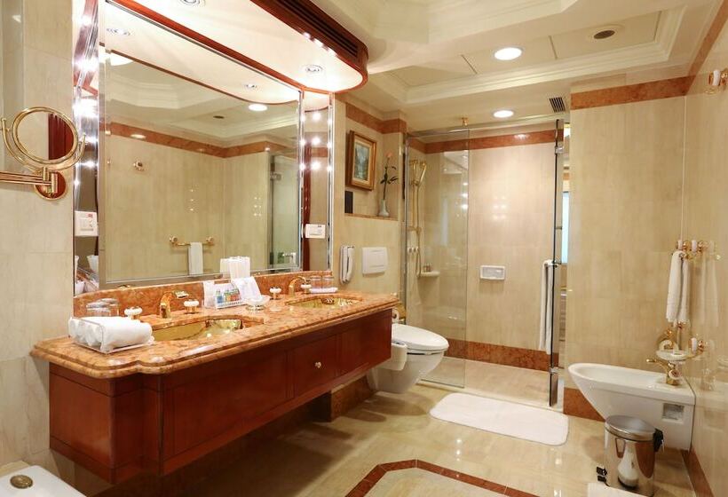 سوییت سوپریور, Evergreen Laurel Hotel Taipei