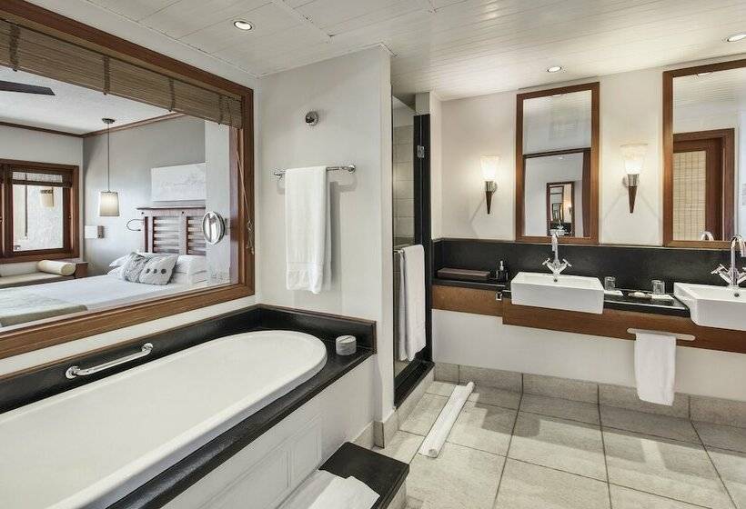 اتاق لوکس با چشمانداز دریا, Heritage Awali Golf & Spa Resort All Inclusive