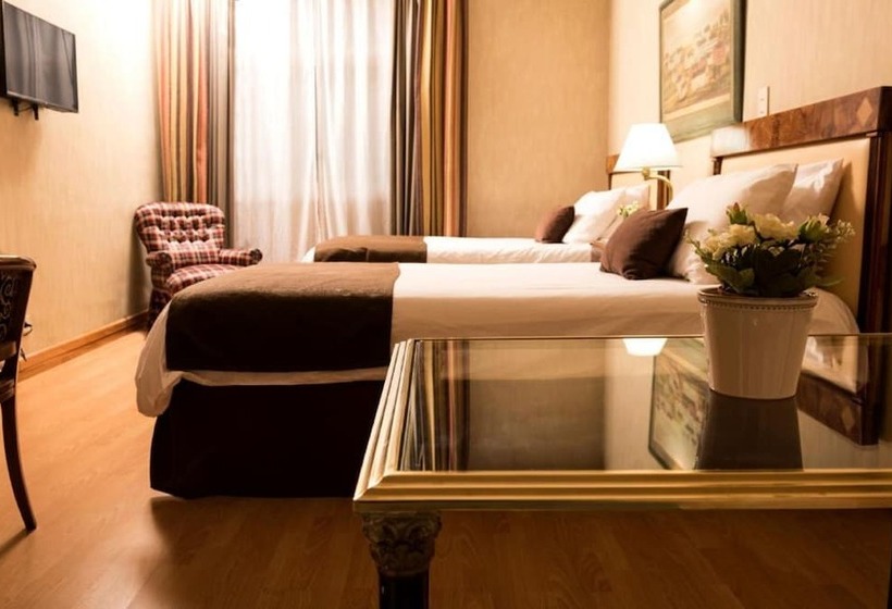اتاق سوپریور, Mayflower Suites
