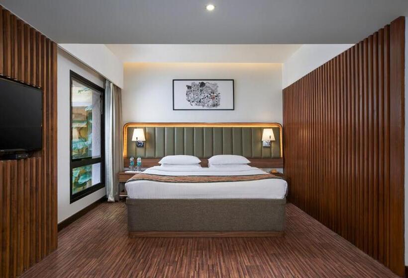 اتاق لوکس با چشم‌انداز استخر, Park Inn By Radisson Goa Candolim