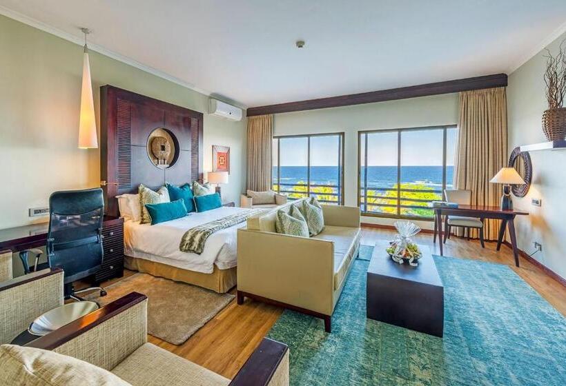 سوئیت اجرایی با چشمانداز دریا, Sea Cliff