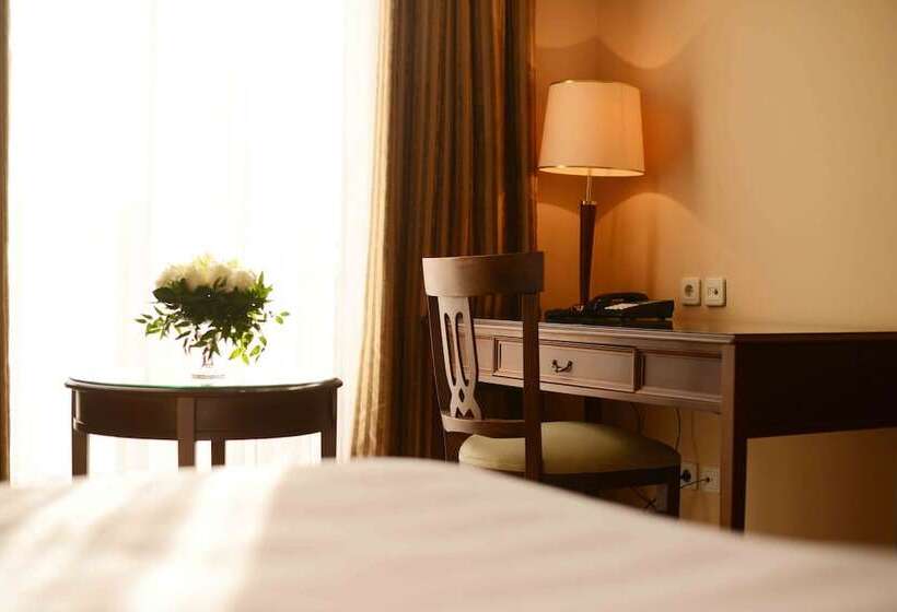 اتاق استاندارد, Lotte City Hotels Tashkent Palace
