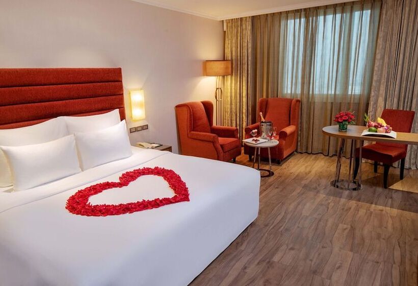 اتاق کلاب, Windsor Plaza