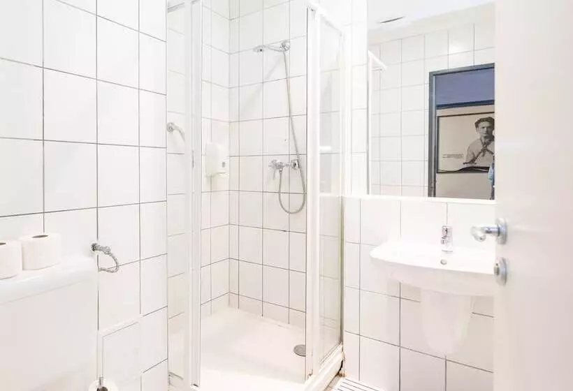 ルームシェアのワンベッド, Wombat S City Hostel Budapest