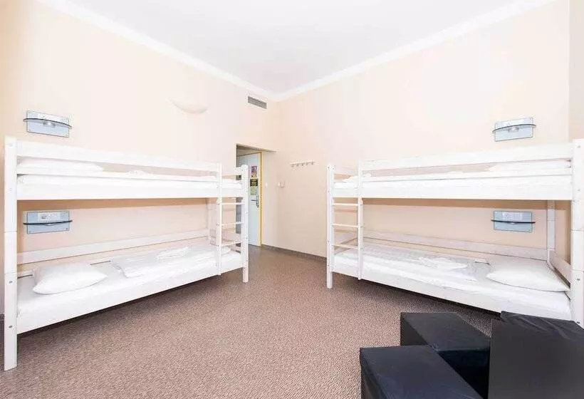 ルームシェアのワンベッド, Wombat S City Hostel Budapest