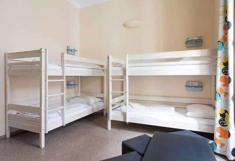 ルームシェアのワンベッド, Wombat S City Hostel Budapest