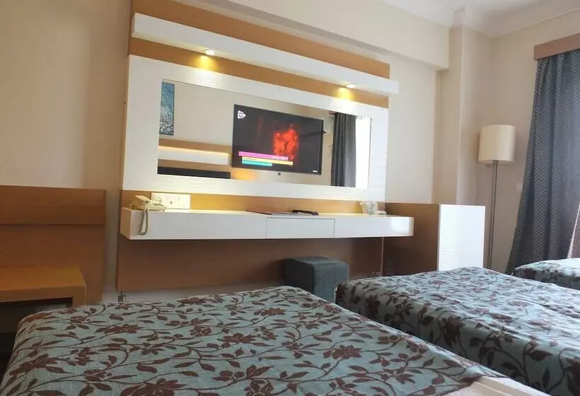Standard Kolmen Hengen Huone, Marbel Hotel By Palmwings