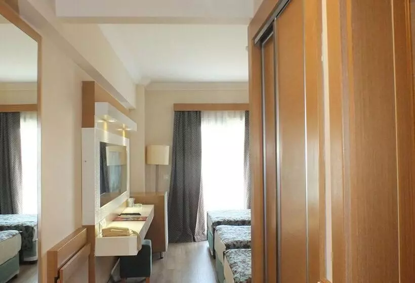Standard Kolmen Hengen Huone, Marbel Hotel By Palmwings