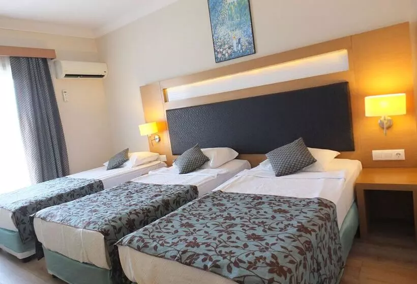 Standard Kolmen Hengen Huone, Marbel Hotel By Palmwings