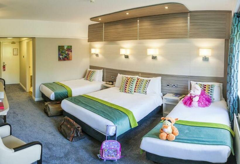 غرفة عائلية, The Gleneagle Hotel & Apartments