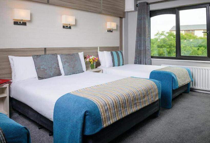 غرفة عائلية, The Gleneagle Hotel & Apartments