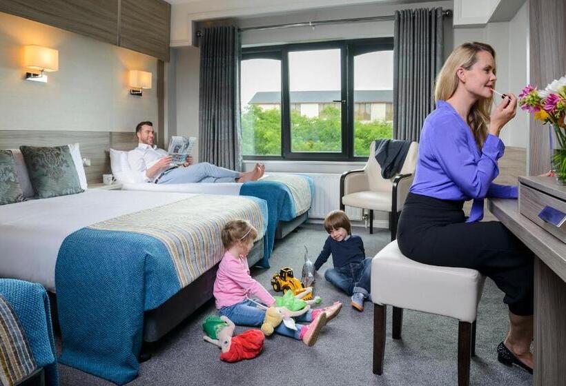 חדר משפחתי, The Gleneagle Hotel & Apartments