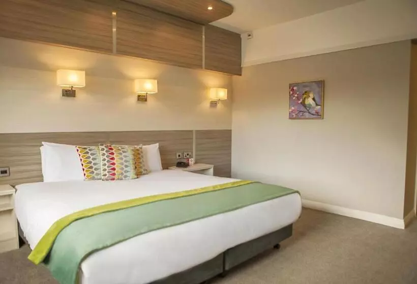 اتاق استاندارد سه نفره, The Gleneagle Hotel & Apartments