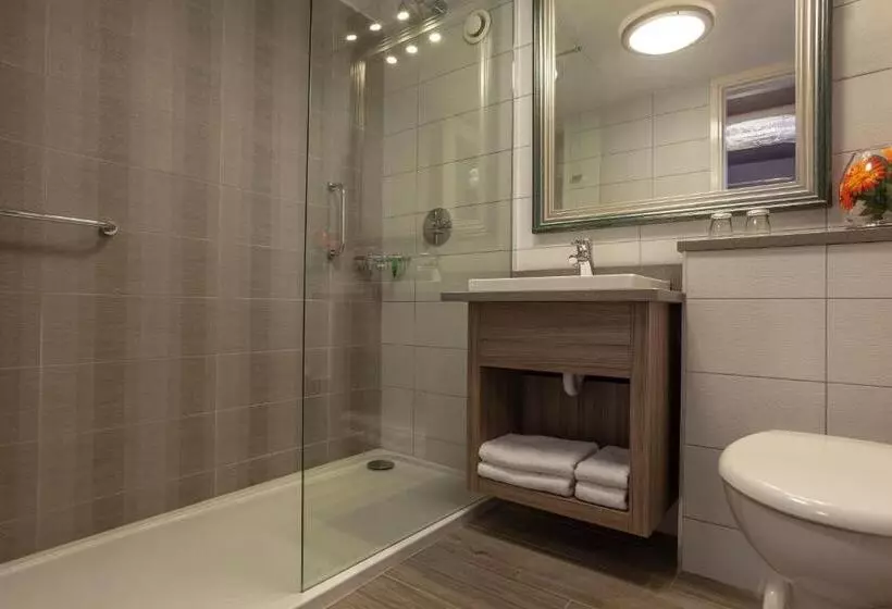 اتاق استاندارد با بالکن, The Gleneagle Hotel & Apartments