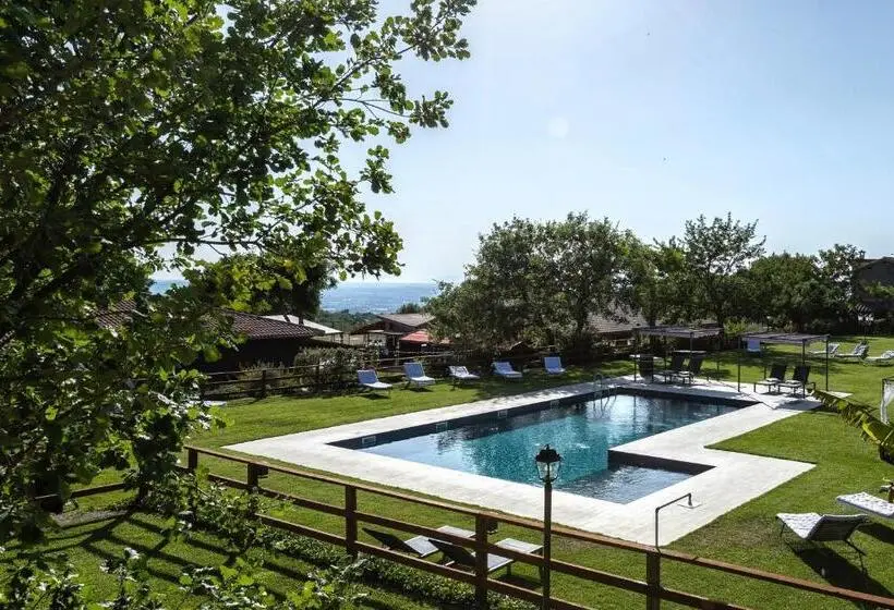 سوییت با چشم‌انداز استخر, Agriturismo Braciami