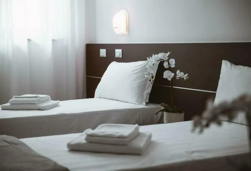 اتاق استاندارد, Albergo Commercio