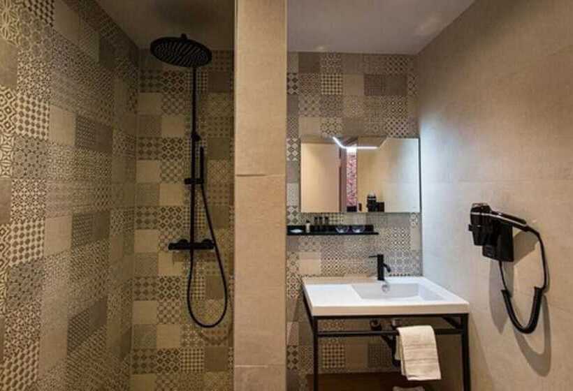 חדר דלוקס, Hôtel L Ouvrée