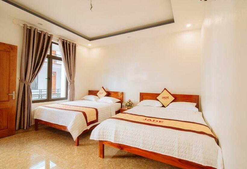 اتاق خانوادگی, Jade