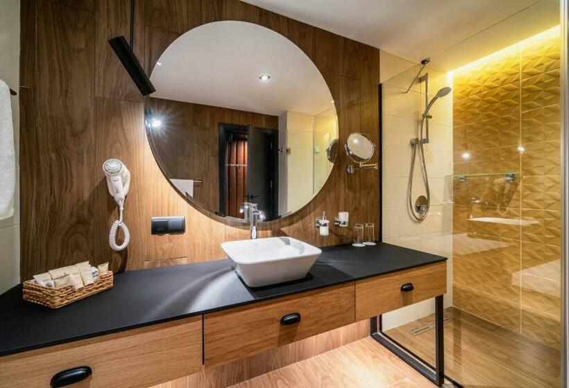 豪华房间, Spa Complex Belchin Spring