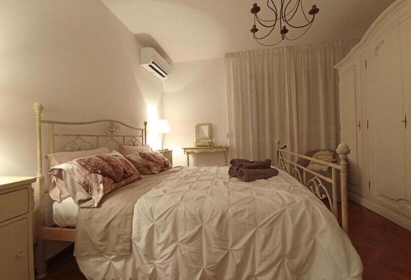 غرفة عائلية, La Principessa Nera B&b