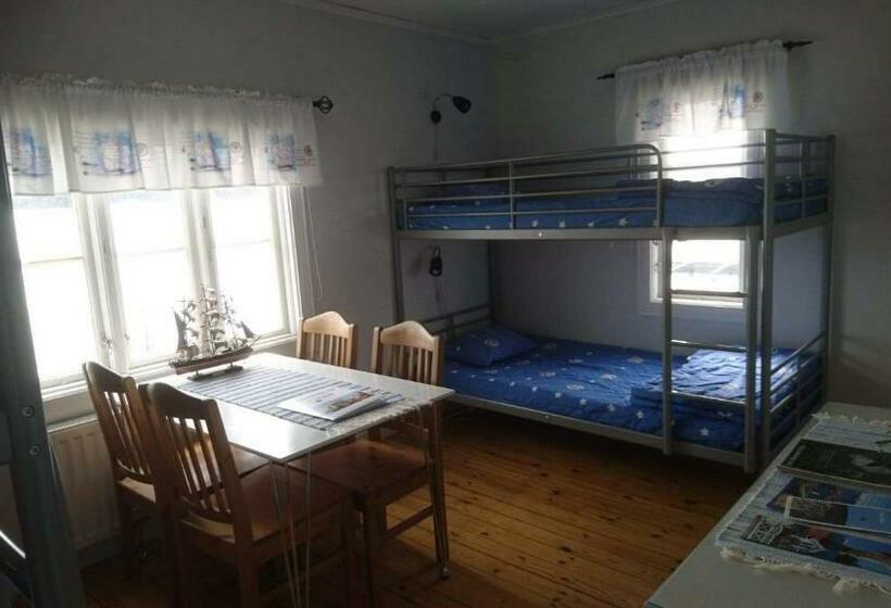 4인용 스탠다드 룸, Vandrarhemmet Lotsen