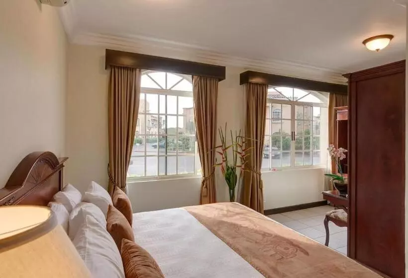 سوییت جونیور, Casa Conde Hotel & Apartamentos