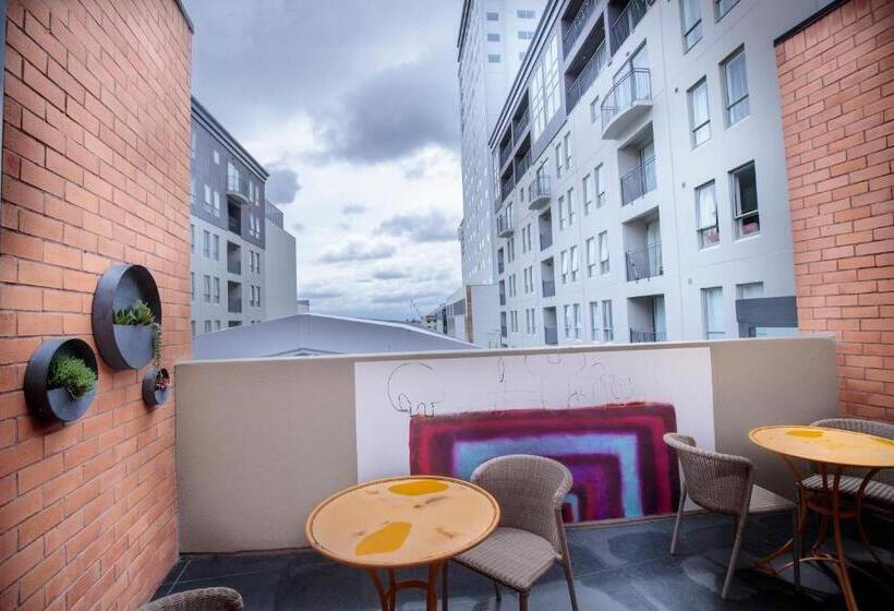 带阳台的豪华间, 115