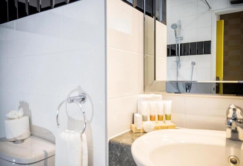 带大床的豪华间, 115