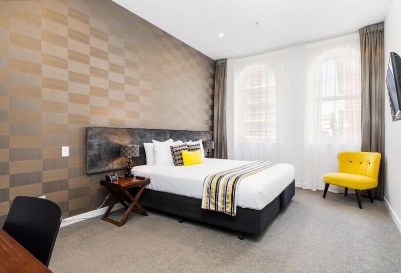 带大床的豪华间, 115