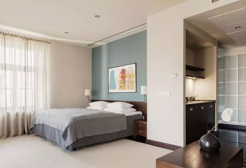Escritório Estándar, Bergs Suites