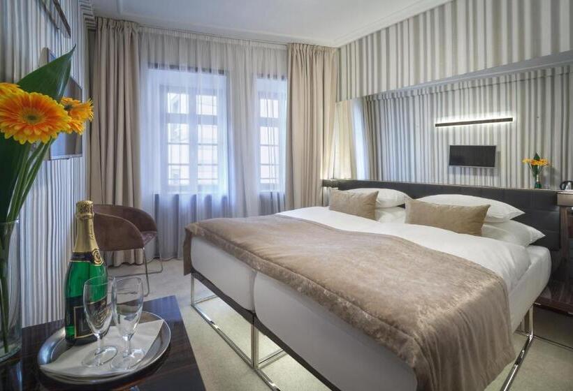 Номер Стандарт Трехместный, Clementin