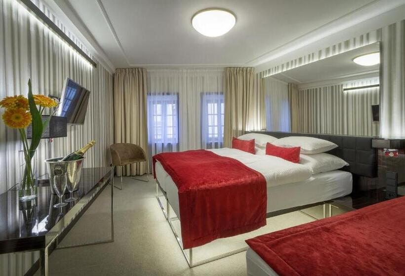 Номер Стандарт Трехместный, Clementin